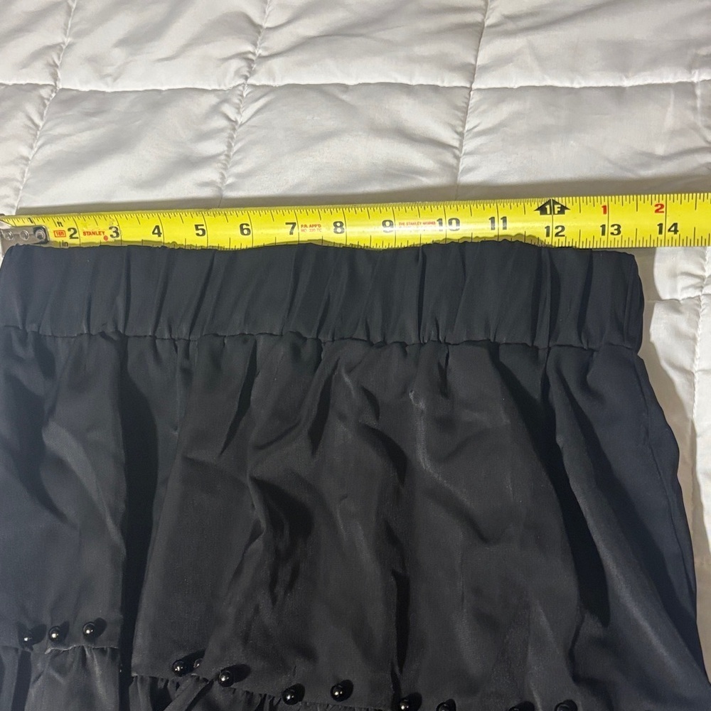 Black Midi Full Tiered Skirt with Elastic Waist - Picture 6 of 8